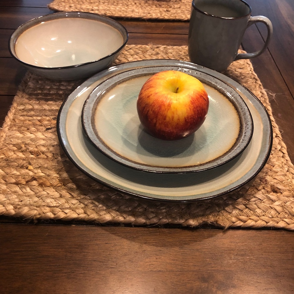 Laurie Gates Dinnerware Set for 4 - Miranda